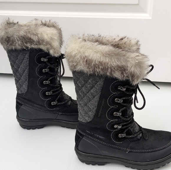 NWOT Helly Hansen Fur Trimmed Winter Boots Size 6 - Picture 7 of 10